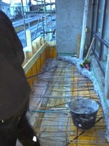 uppsteypa/svalir/smiðir/smiður