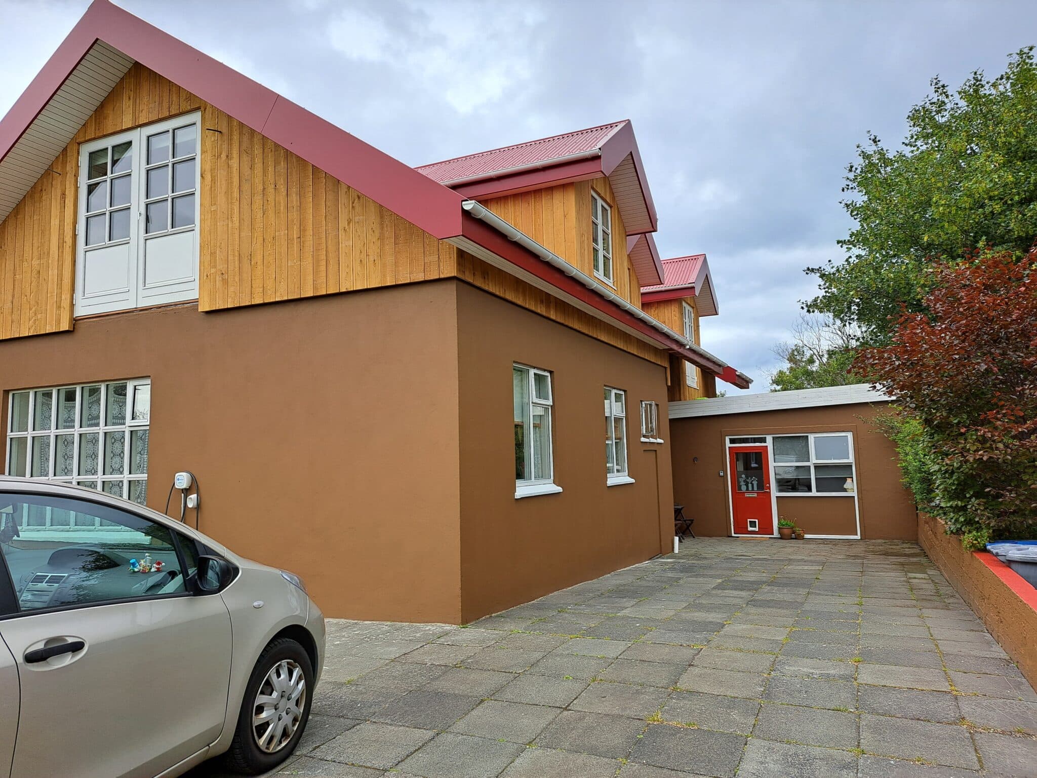 þakviðgerðir/ þakskipti/þak