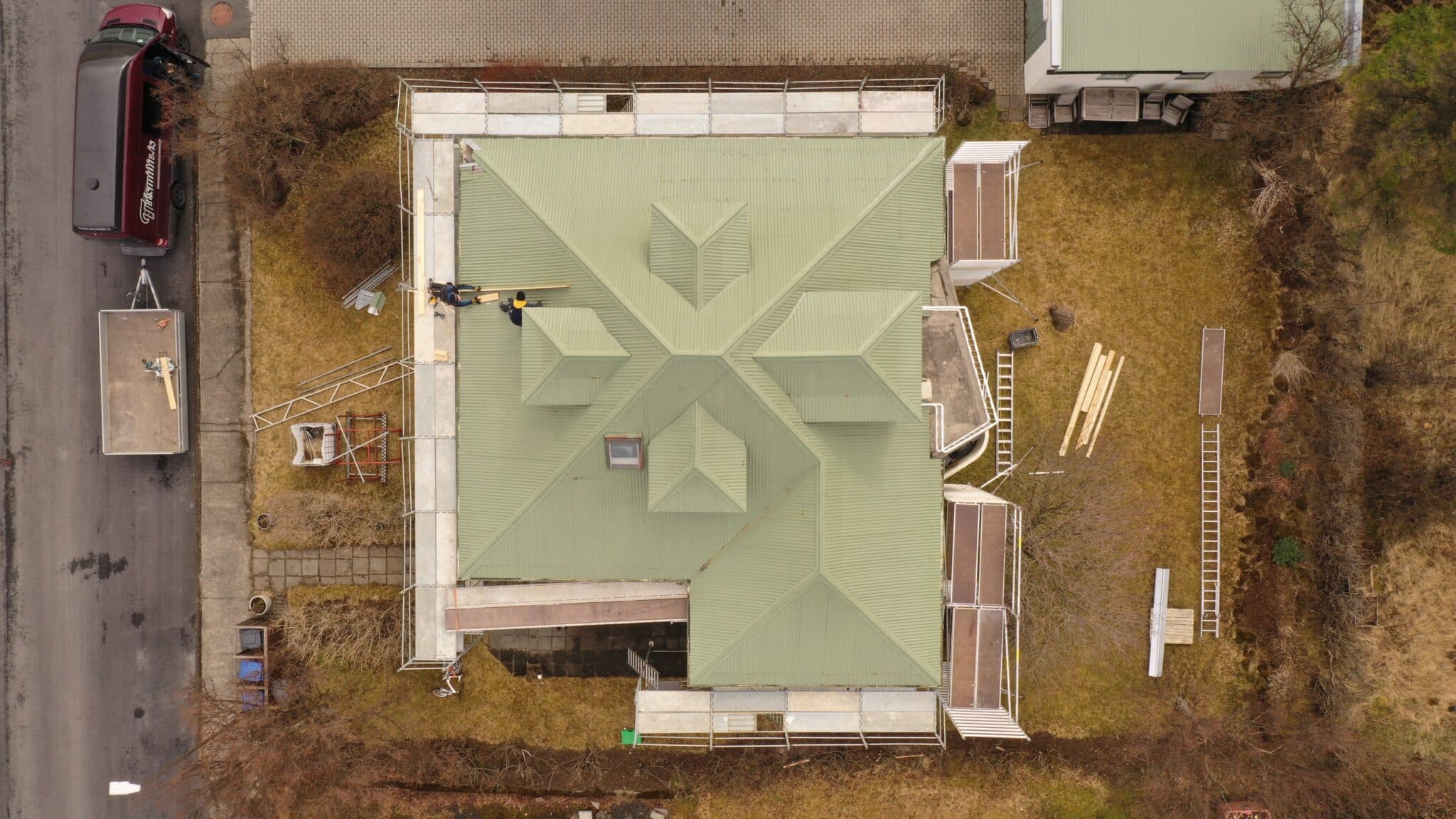 Þakviðgerðir/þakskipti/Nýtt þak